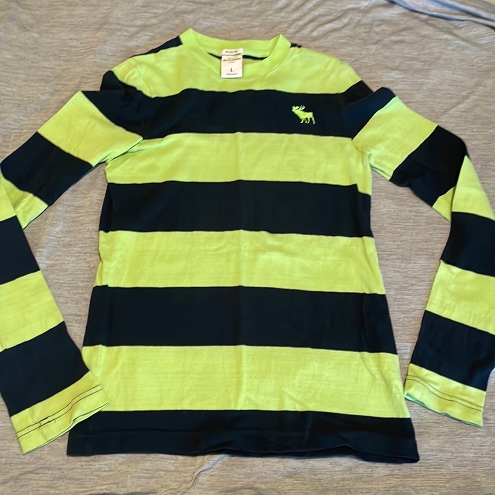 Abercrombie “muscle” long sleeve top.